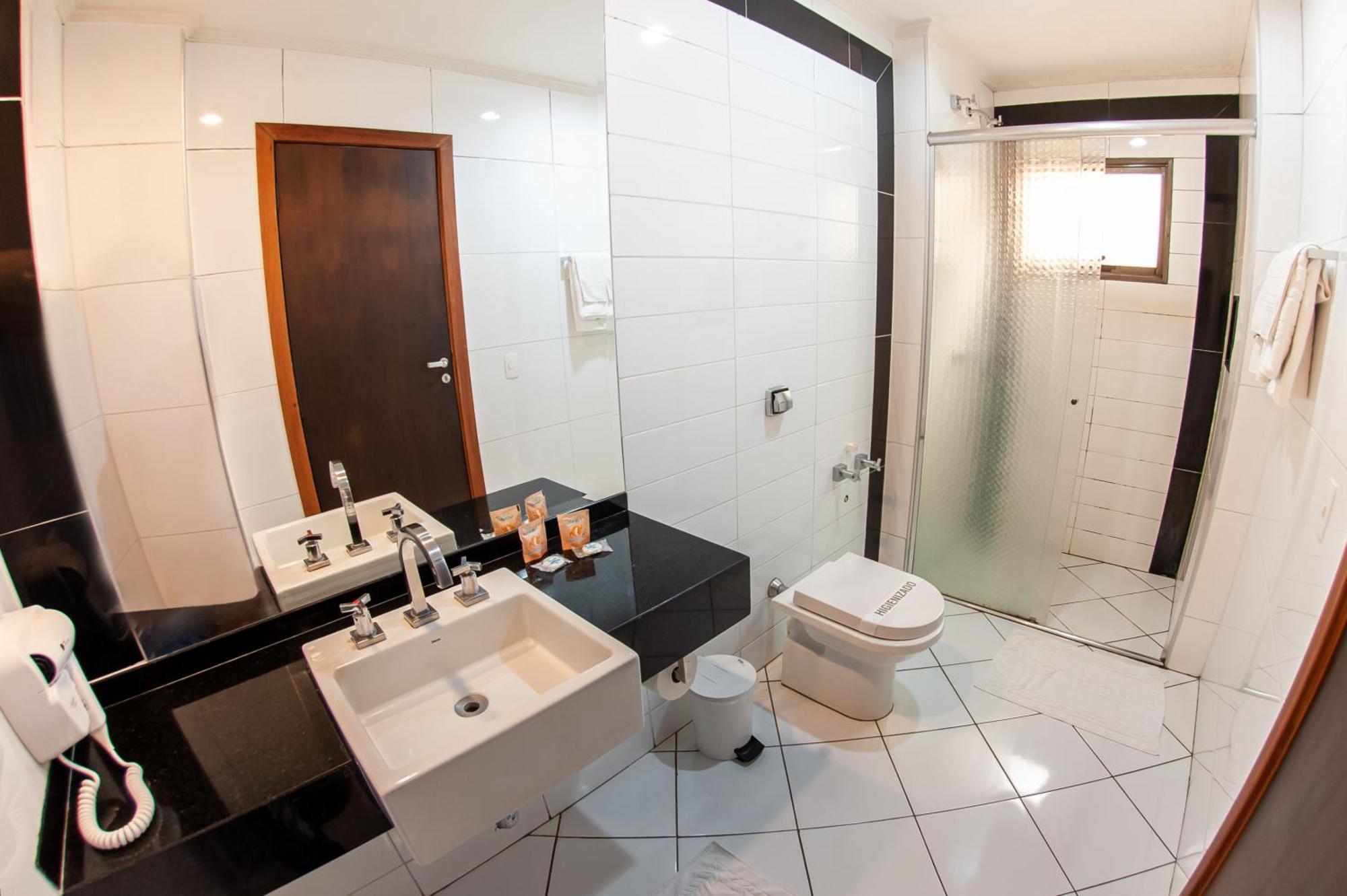 London Hotel Londrina Zimmer foto